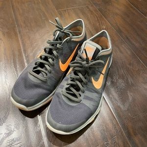 Nike Free women’s 9.5